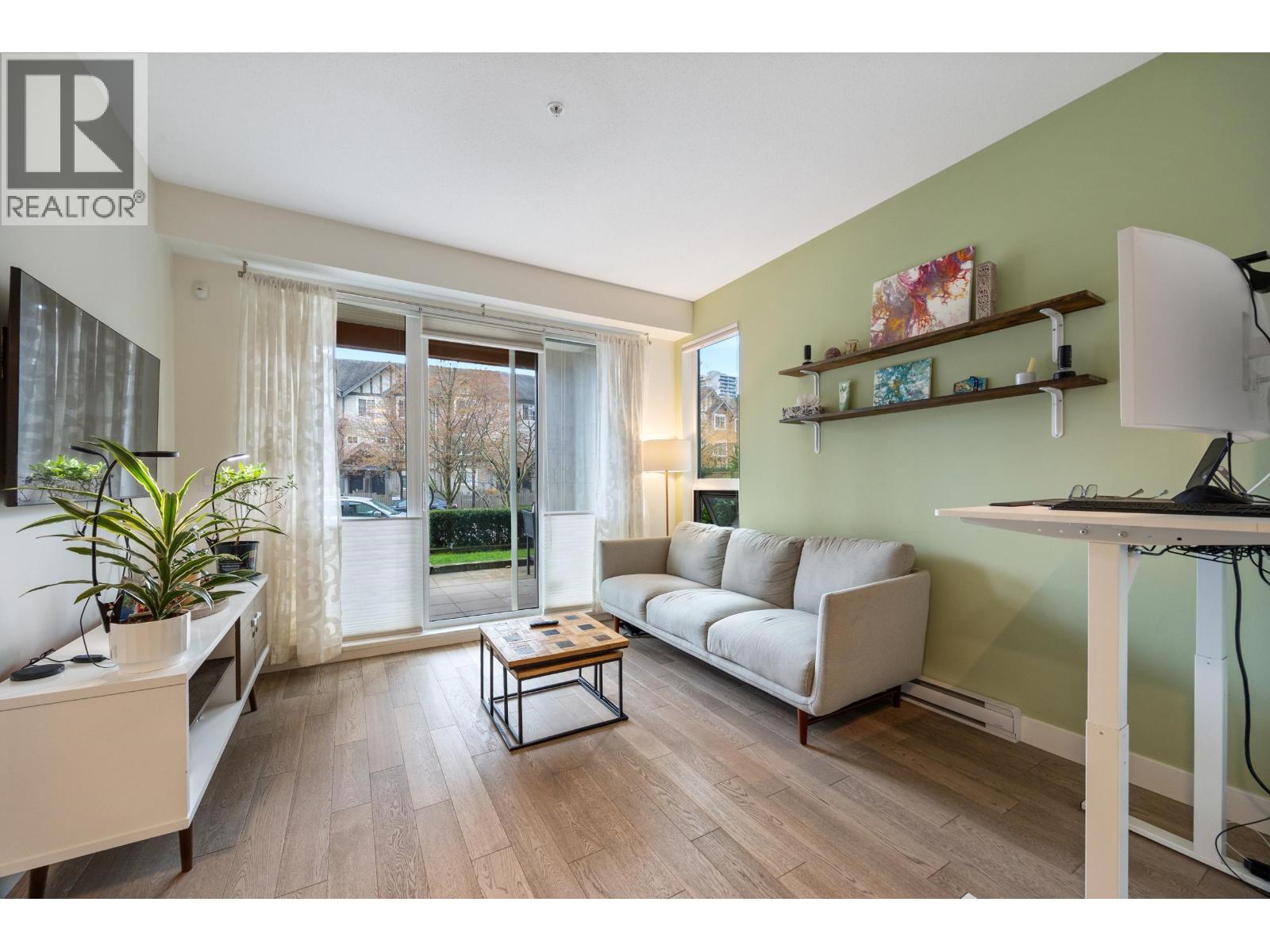 209 3399 Noel Drive, Burnaby, British Columbia  V3J 0G8 - Photo 2 - R3108200