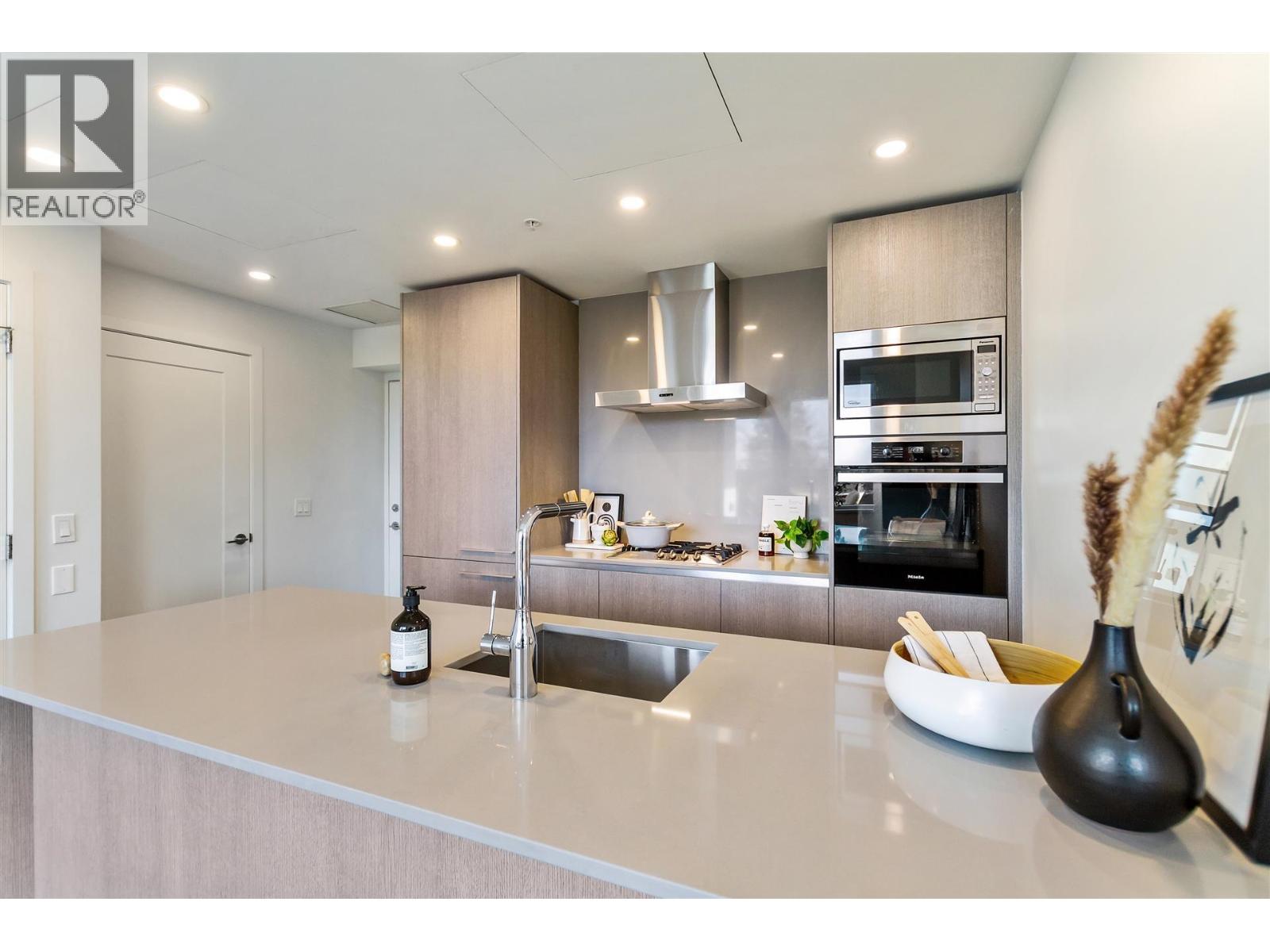 302 4908 Cambie Street, Vancouver, British Columbia  V5Z 0K1 - Photo 8 - R3108218