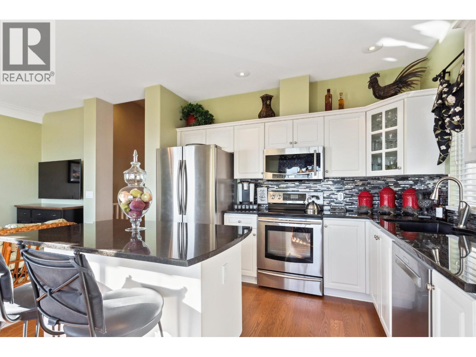 121 2979 Panorama Drive, Coquitlam, British Columbia  V3E 2W8 - Photo 8 - R3108220