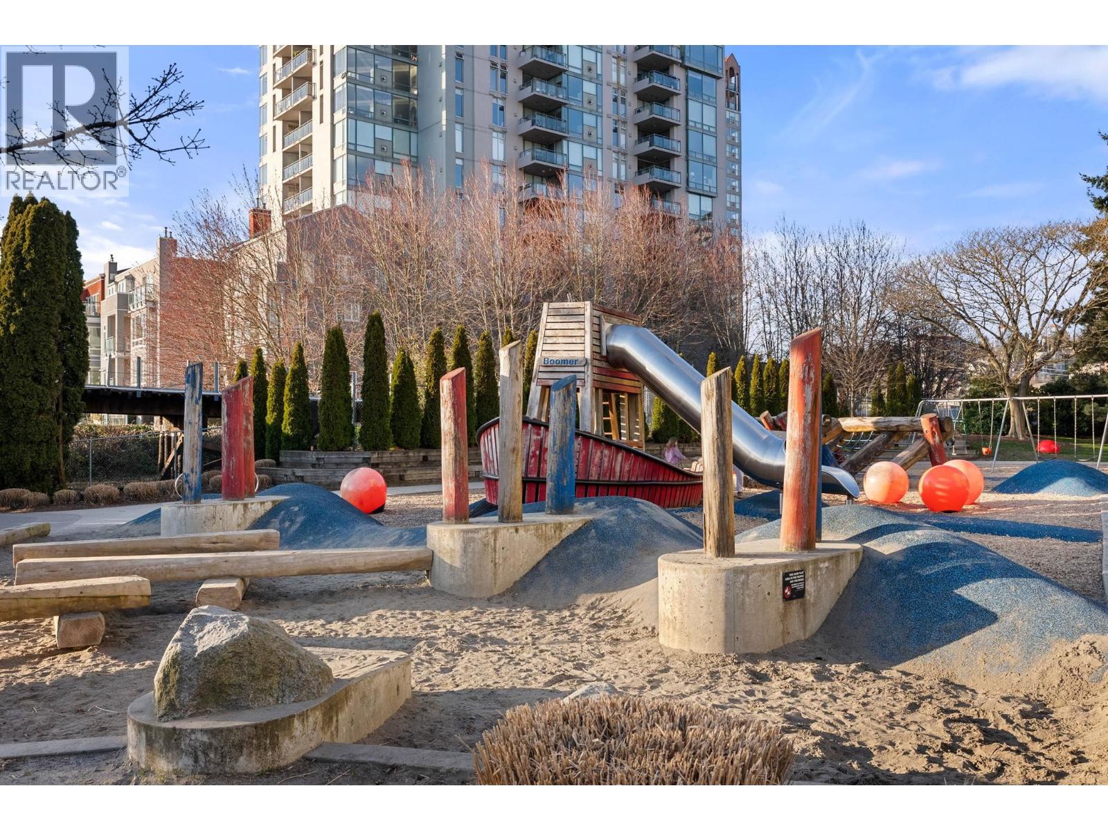 1704 1245 Quayside Drive, New Westminster, British Columbia  V3M 6J6 - Photo 35 - R3108226