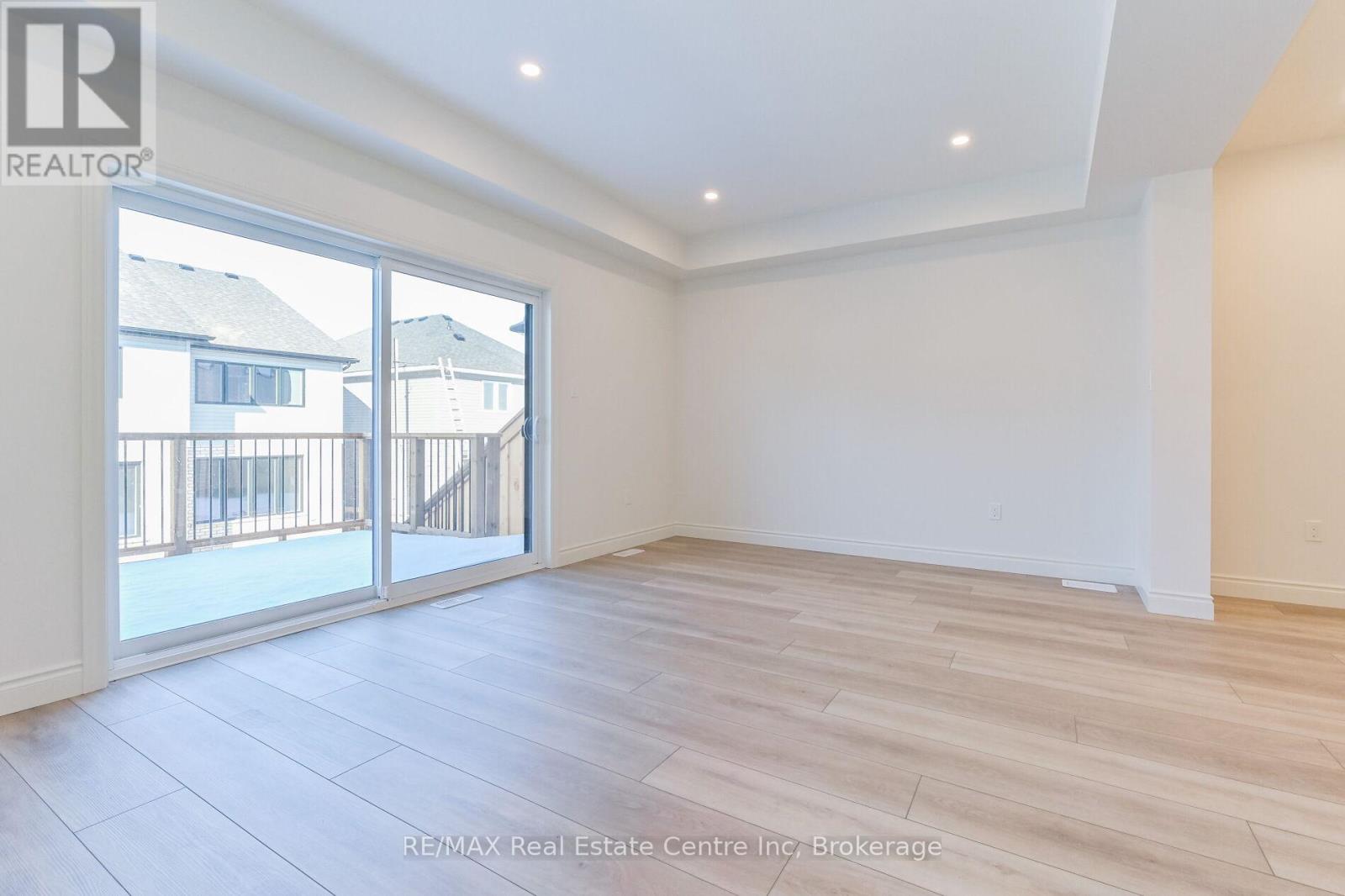 41 Hedley Lane, Centre Wellington, Ontario  N0B 1S0 - Photo 11 - X12968414