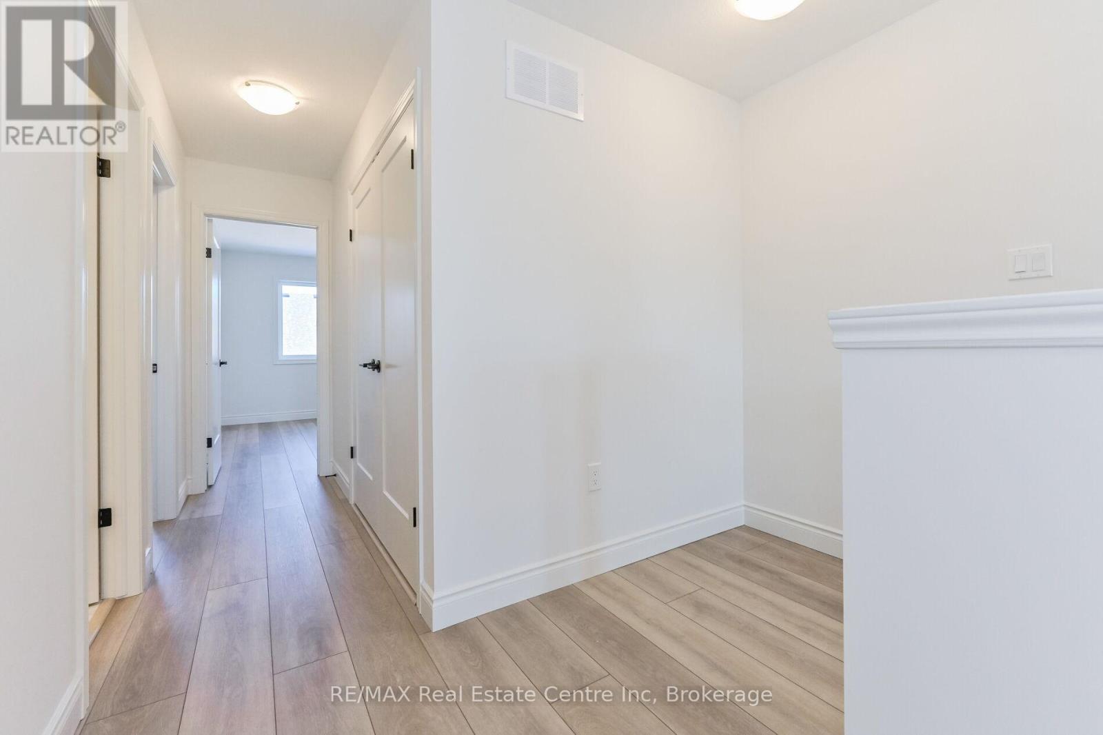 41 Hedley Lane, Centre Wellington, Ontario  N0B 1S0 - Photo 18 - X12968414