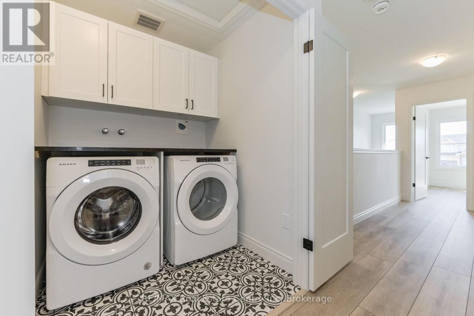 41 Hedley Lane, Centre Wellington, Ontario  N0B 1S0 - Photo 25 - X12968414