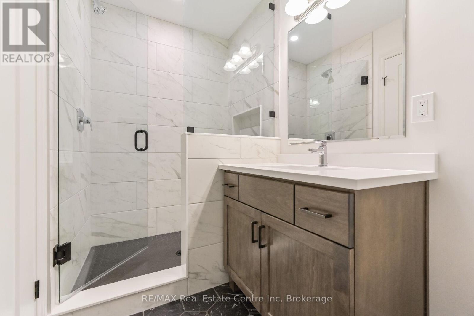 41 Hedley Lane, Centre Wellington, Ontario  N0B 1S0 - Photo 31 - X12968414