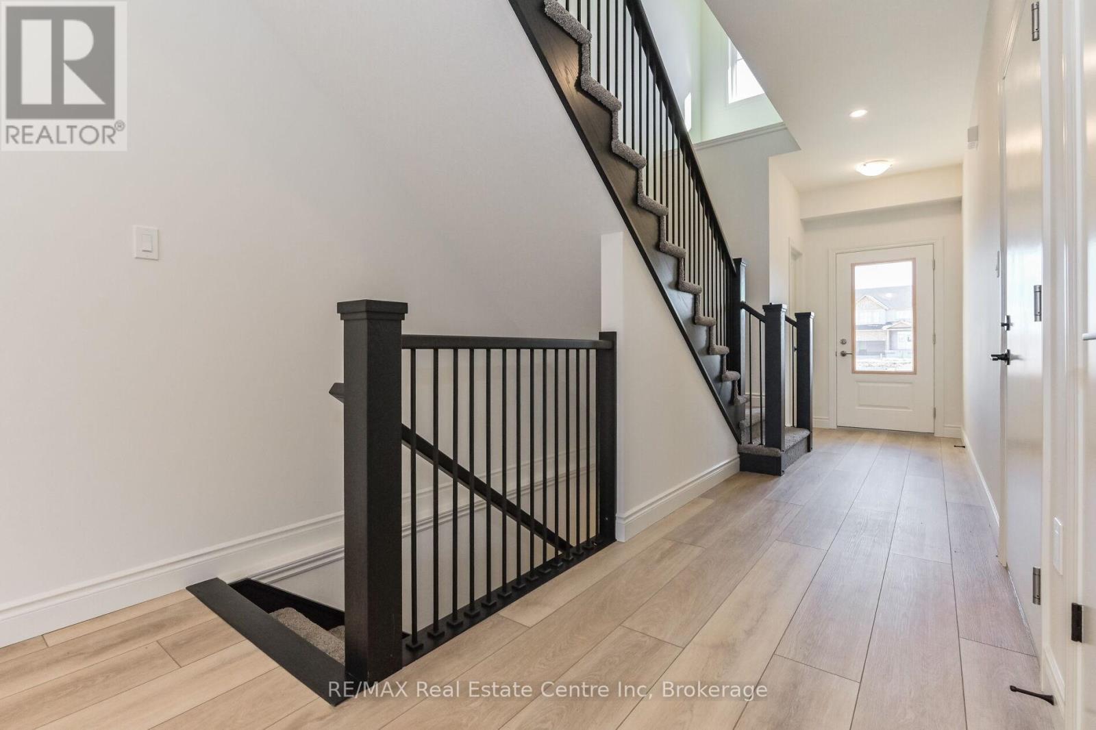 41 Hedley Lane, Centre Wellington, Ontario  N0B 1S0 - Photo 32 - X12968414