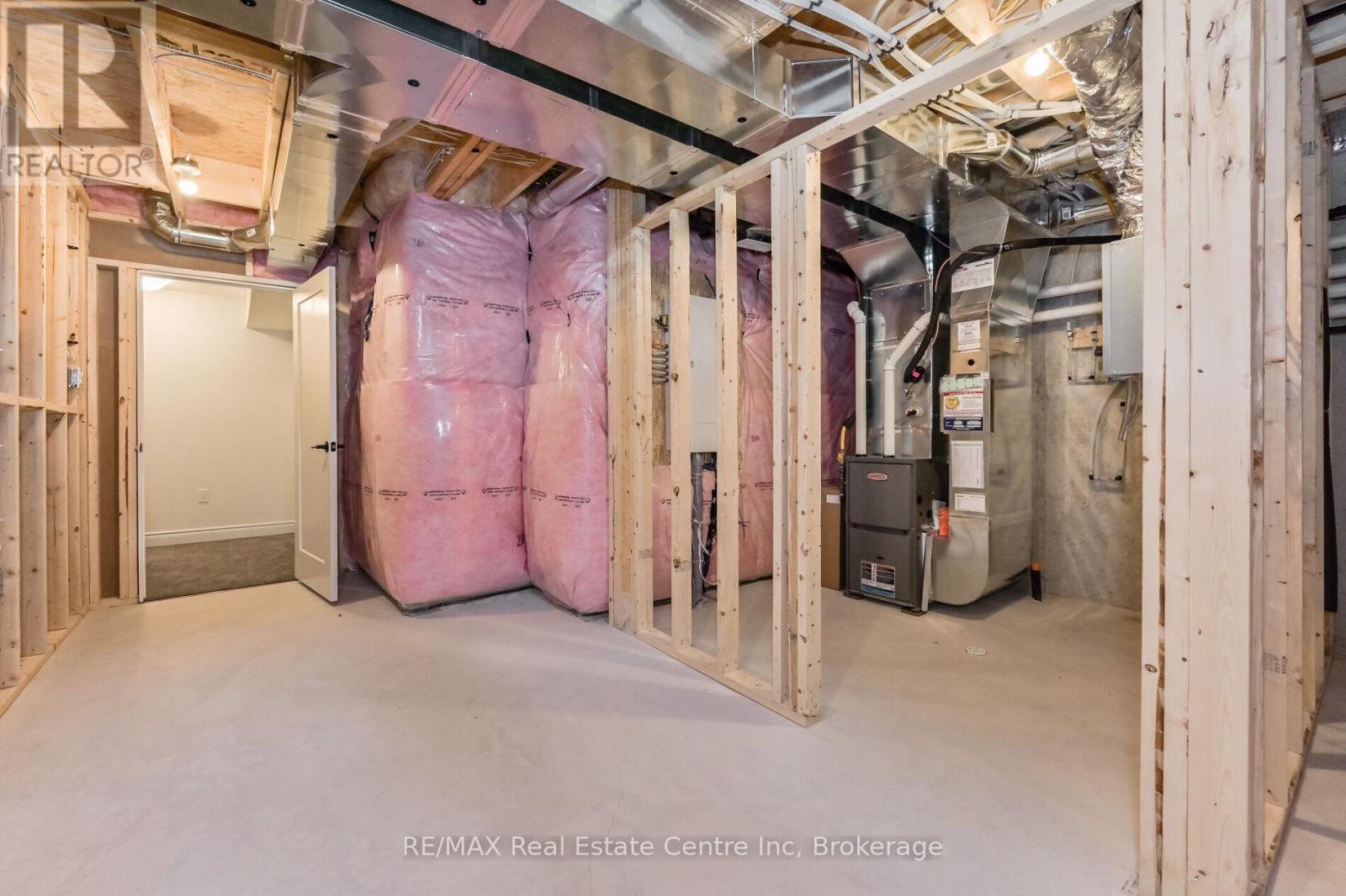 41 Hedley Lane, Centre Wellington, Ontario  N0B 1S0 - Photo 34 - X12968414