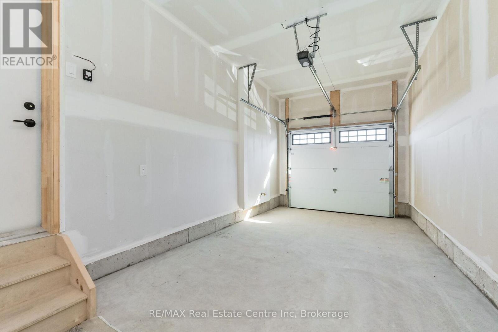 41 Hedley Lane, Centre Wellington, Ontario  N0B 1S0 - Photo 40 - X12968414