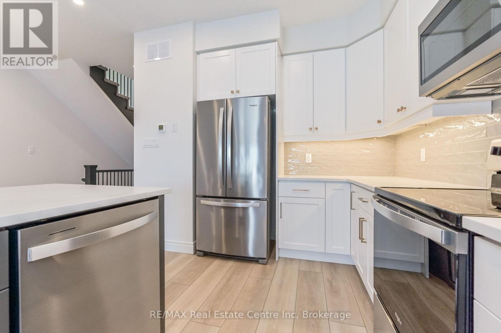 41 Hedley Lane, Centre Wellington, Ontario  N0B 1S0 - Photo 7 - X12968414