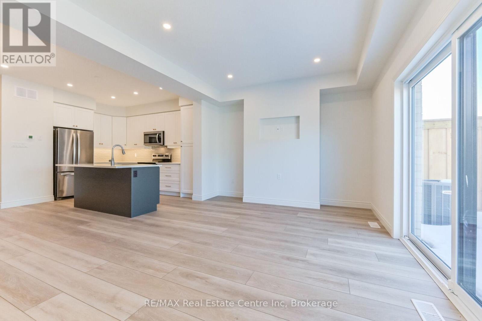 41 Hedley Lane, Centre Wellington, Ontario  N0B 1S0 - Photo 9 - X12968414