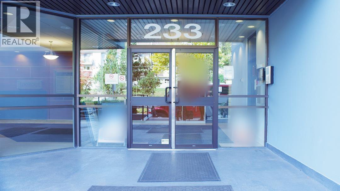 140 233 W 1ST STREET, North Vancouver, British Columbia