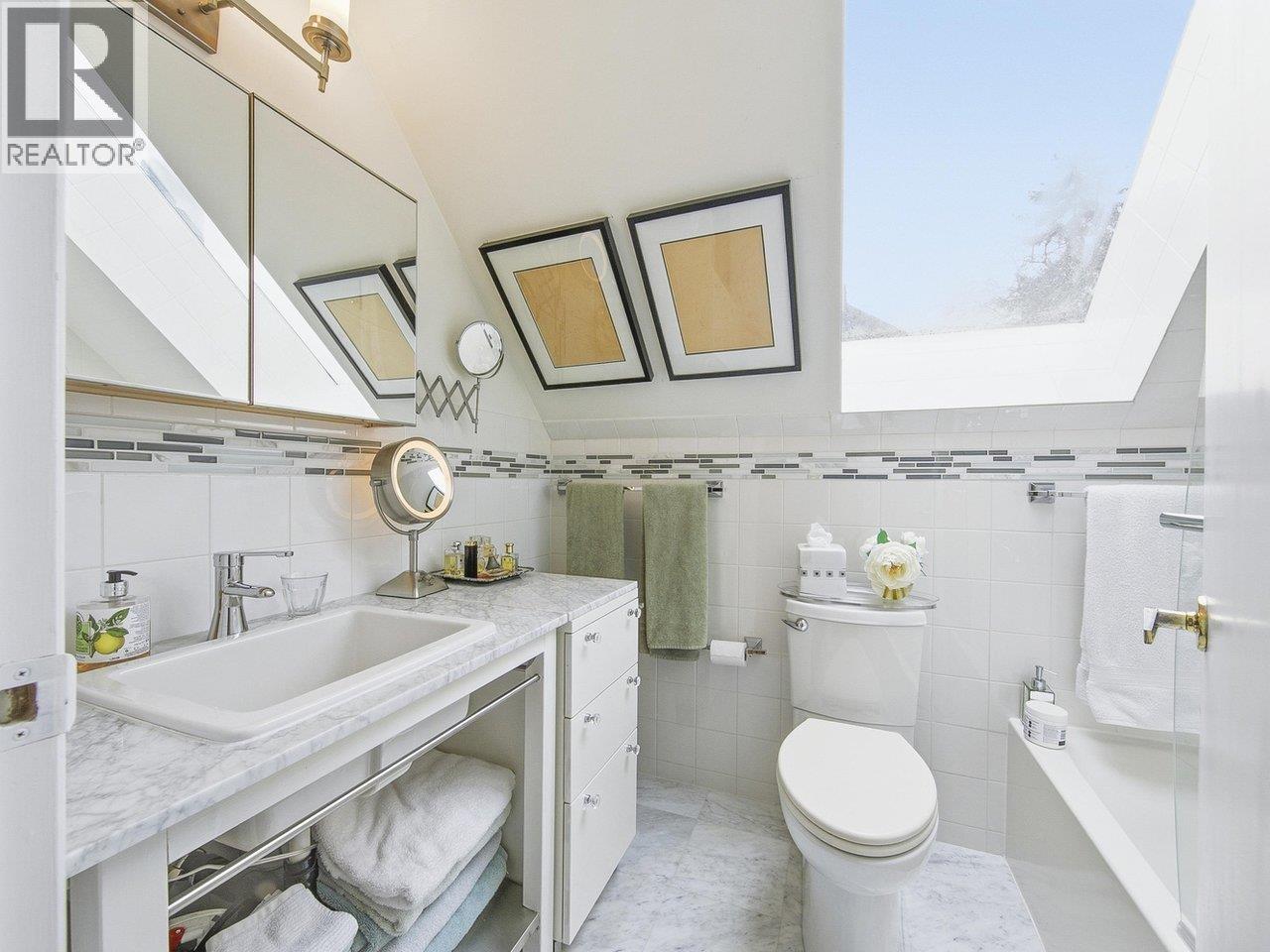 4508 W 12th Avenue, Vancouver, British Columbia V6R 2R5 - Photo 23 - R3108144