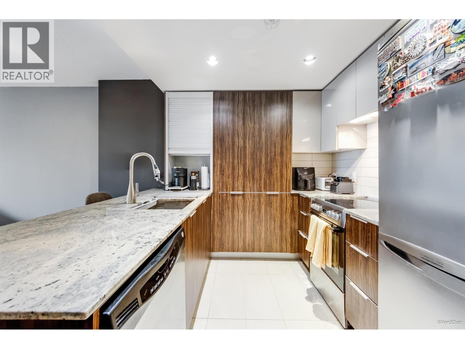 213 1088 Richards Street, Vancouver, British Columbia  V6B 0J8 - Photo 8 - R3108136