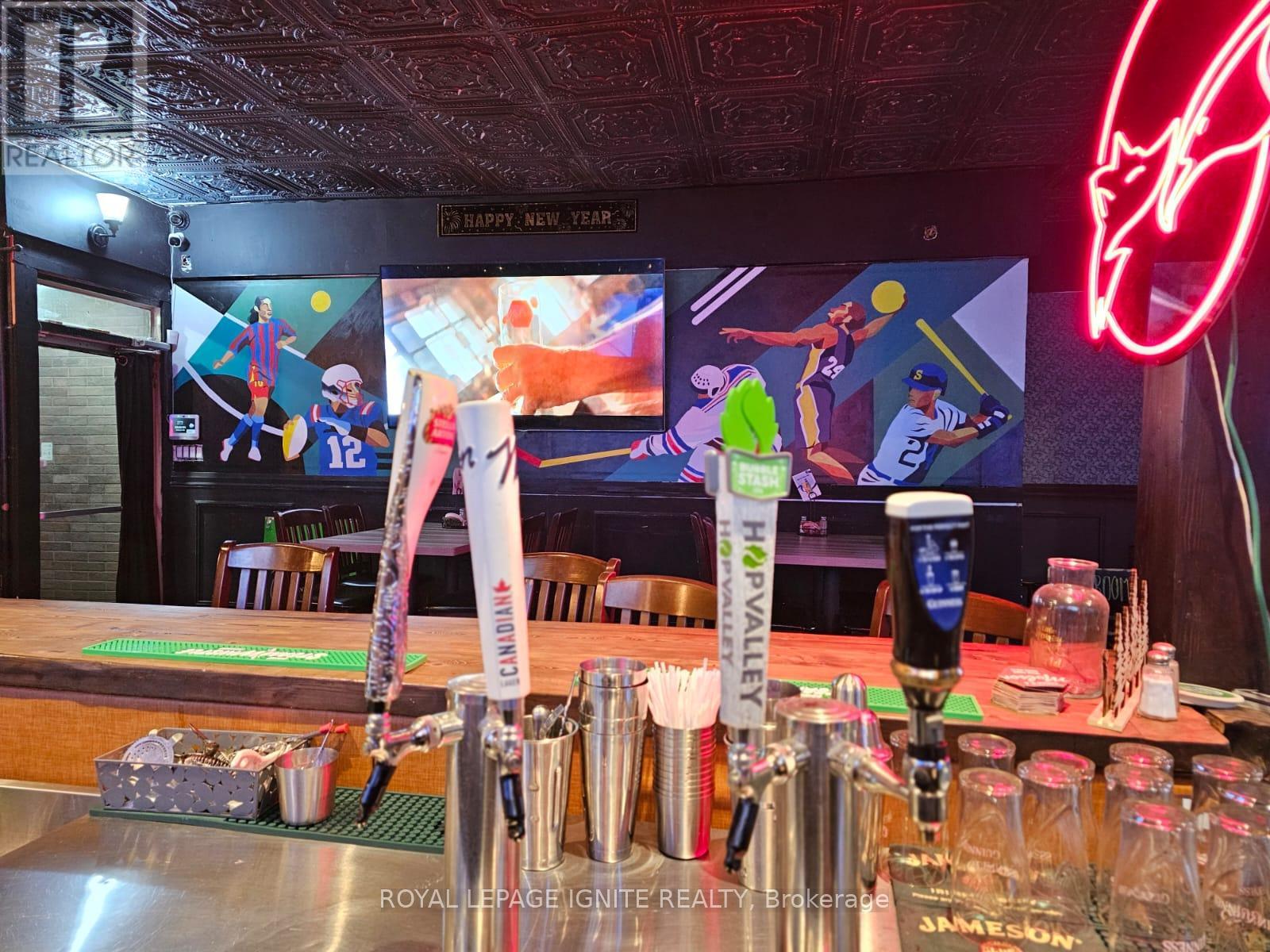 831 Dundas Street W, Toronto, Ontario  M6J 1V4 - Photo 5 - C12968402