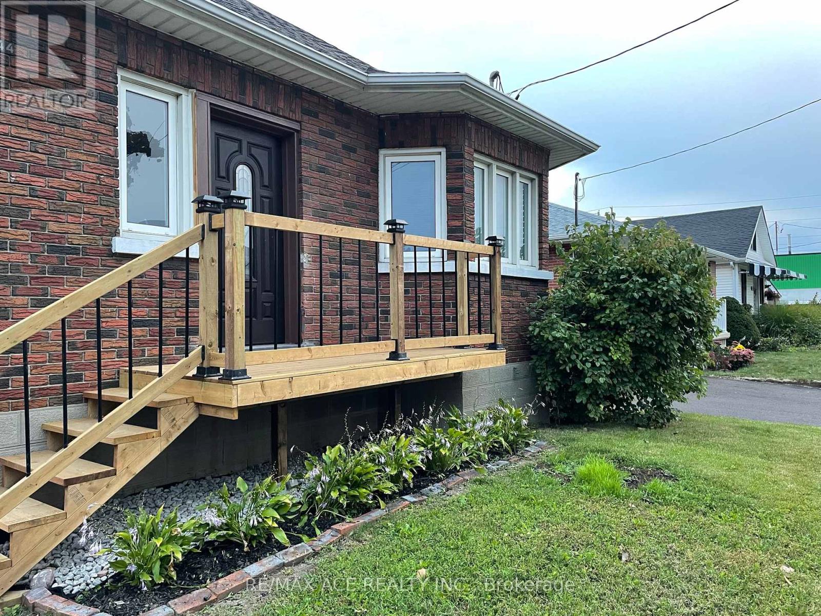 244 Etna Avenue, Oshawa, Ontario  L1H 3B8 - Photo 2 - E12968394