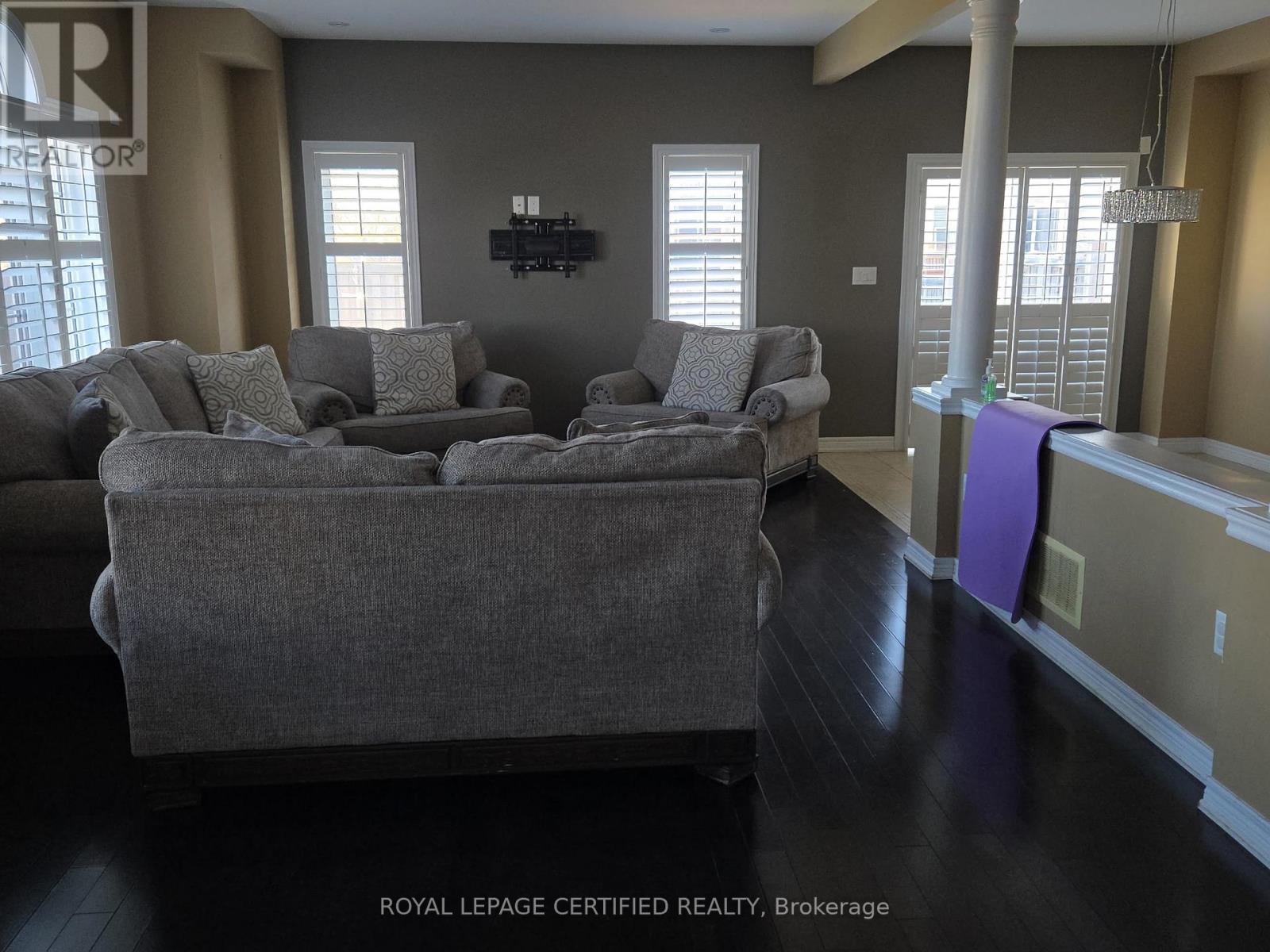 60 Guest Street, Hamilton, Ontario  L9K 0G5 - Photo 6 - X12960514