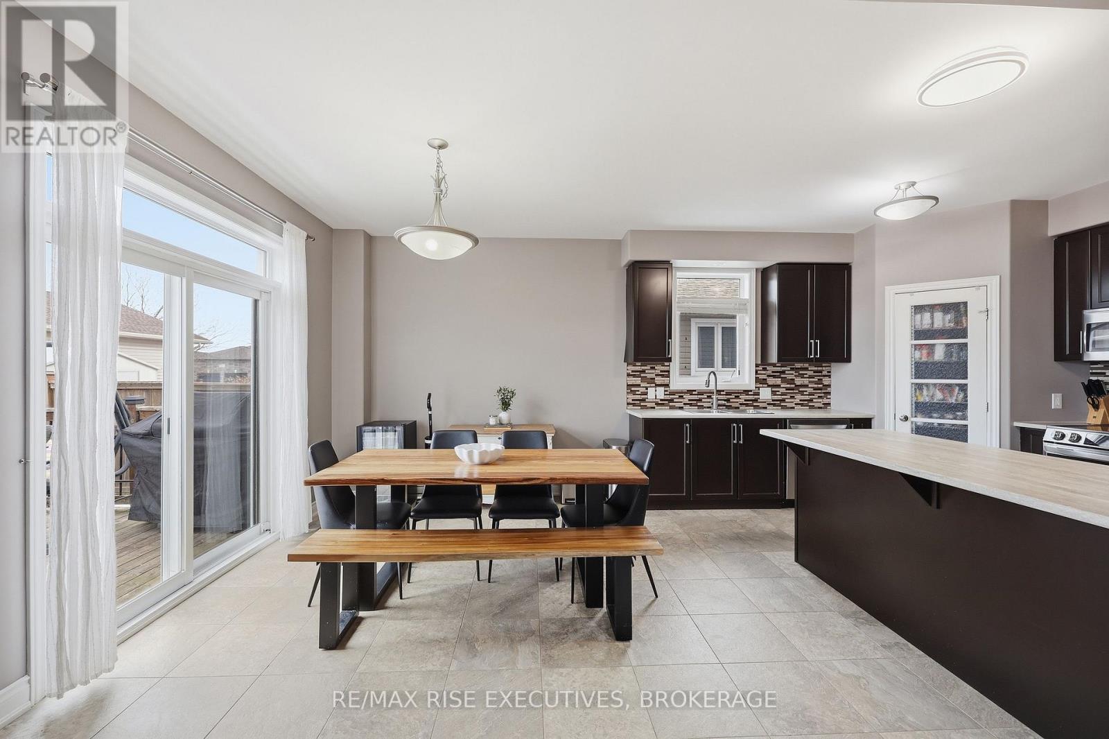 203 Kildare Avenue, Loyalist, Ontario  K7N 0A4 - Photo 13 - X12934338