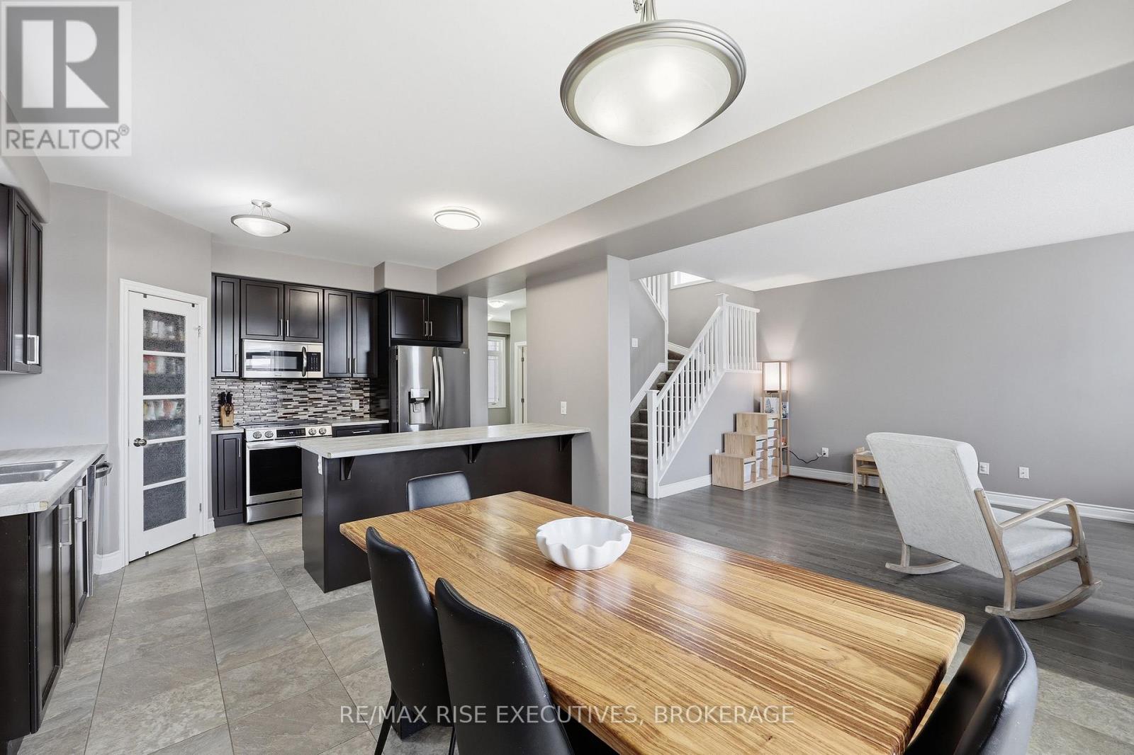 203 Kildare Avenue, Loyalist, Ontario  K7N 0A4 - Photo 12 - X12934338