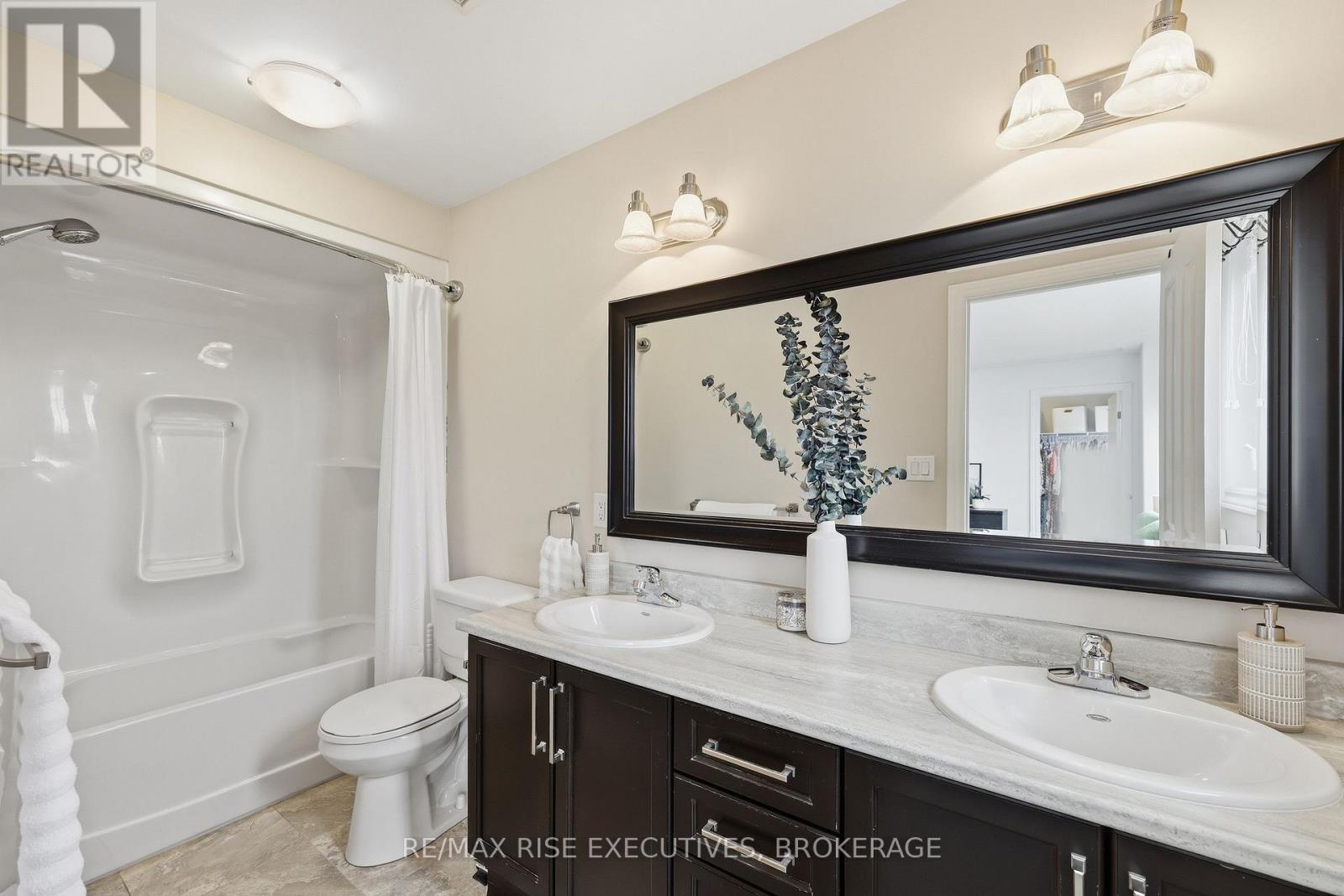 203 Kildare Avenue, Loyalist, Ontario  K7N 0A4 - Photo 22 - X12934338