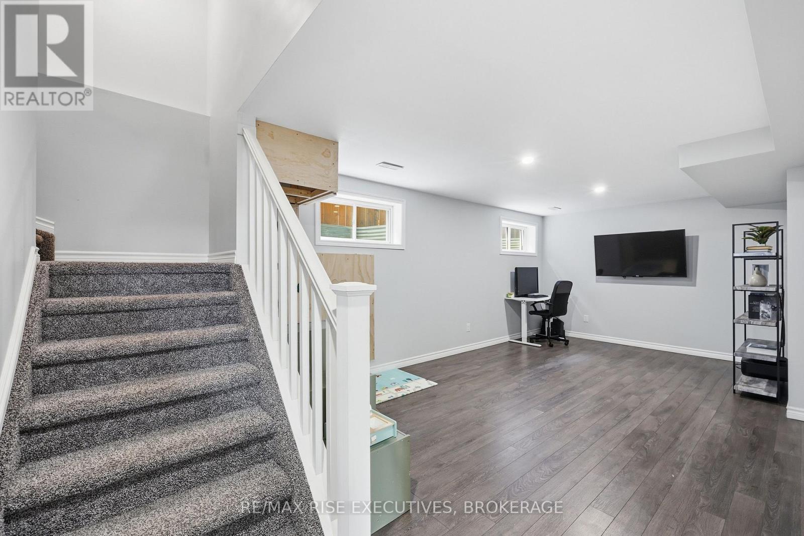 203 Kildare Avenue, Loyalist, Ontario  K7N 0A4 - Photo 31 - X12934338