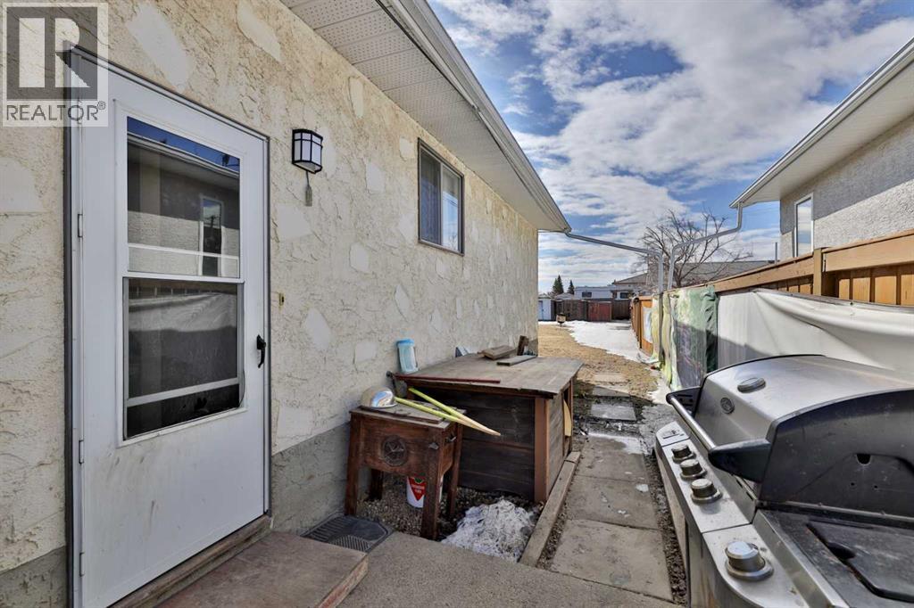 6403b 49 Avenue, Camrose, Alberta  T4V 0P6 - Photo 7 - A2299835