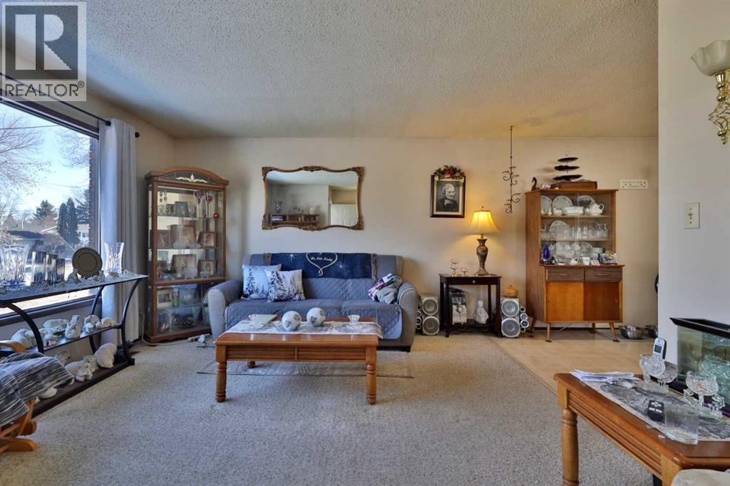 6403b 49 Avenue, Camrose, Alberta  T4V 0P6 - Photo 11 - A2299835