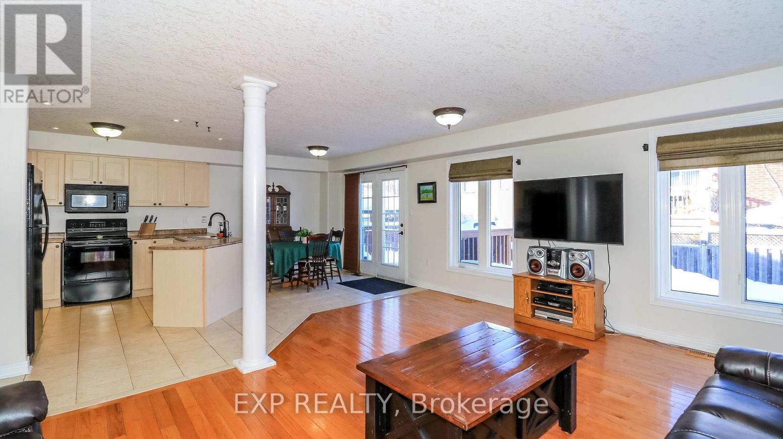 40 Benjamin Lane, Barrie, Ontario  L4N 0S2 - Photo 16 - S12761212