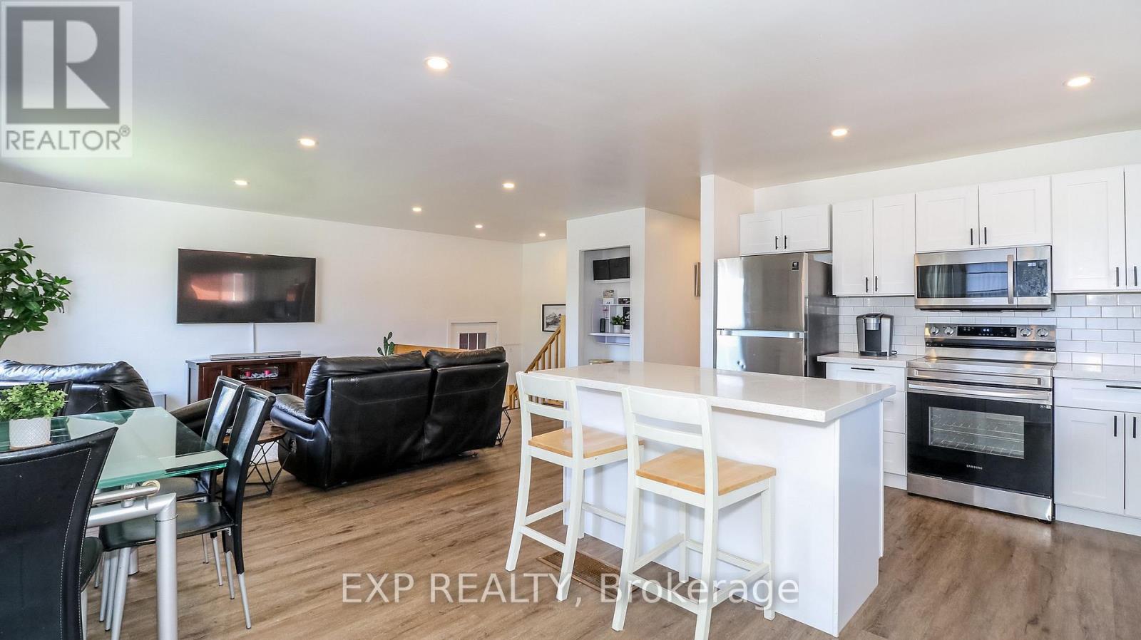 5 Bourgeois Beach Road, Tay, Ontario  L0K 2A0 - Photo 4 - S12953928