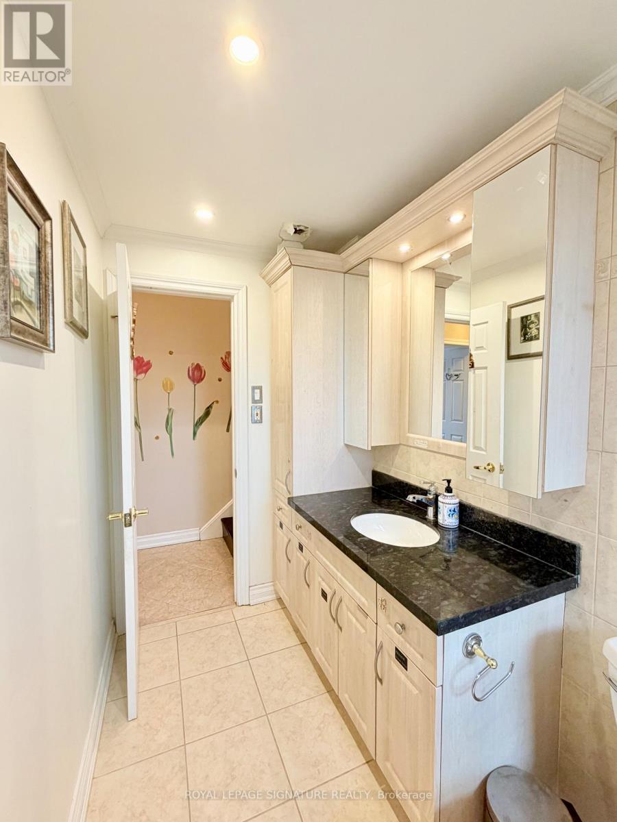 1830 Christopher Road, Mississauga, Ontario  L5J 2K8 - Photo 25 - W12968398