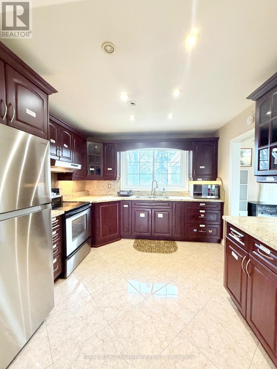 1830 Christopher Road, Mississauga, Ontario  L5J 2K8 - Photo 16 - W12968398