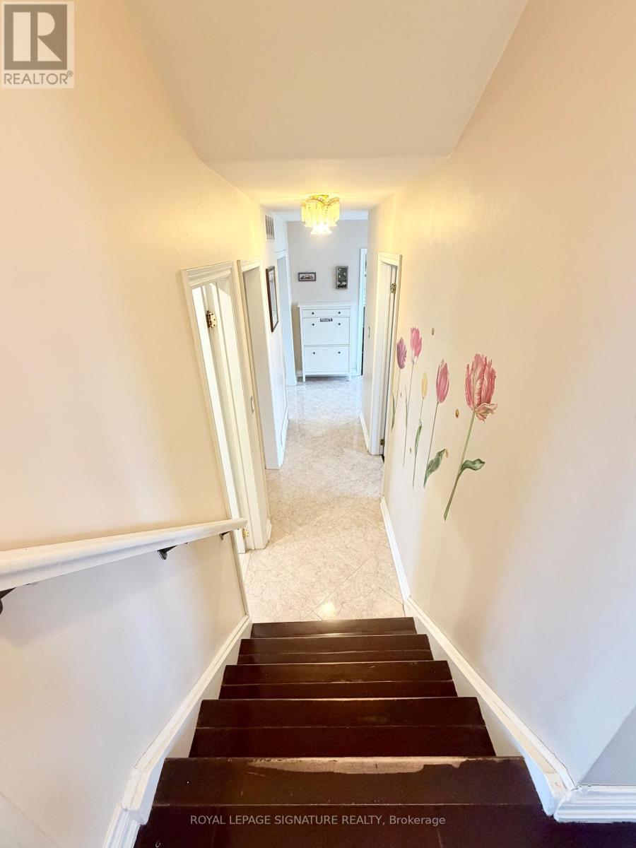 1830 Christopher Road, Mississauga, Ontario  L5J 2K8 - Photo 30 - W12968398