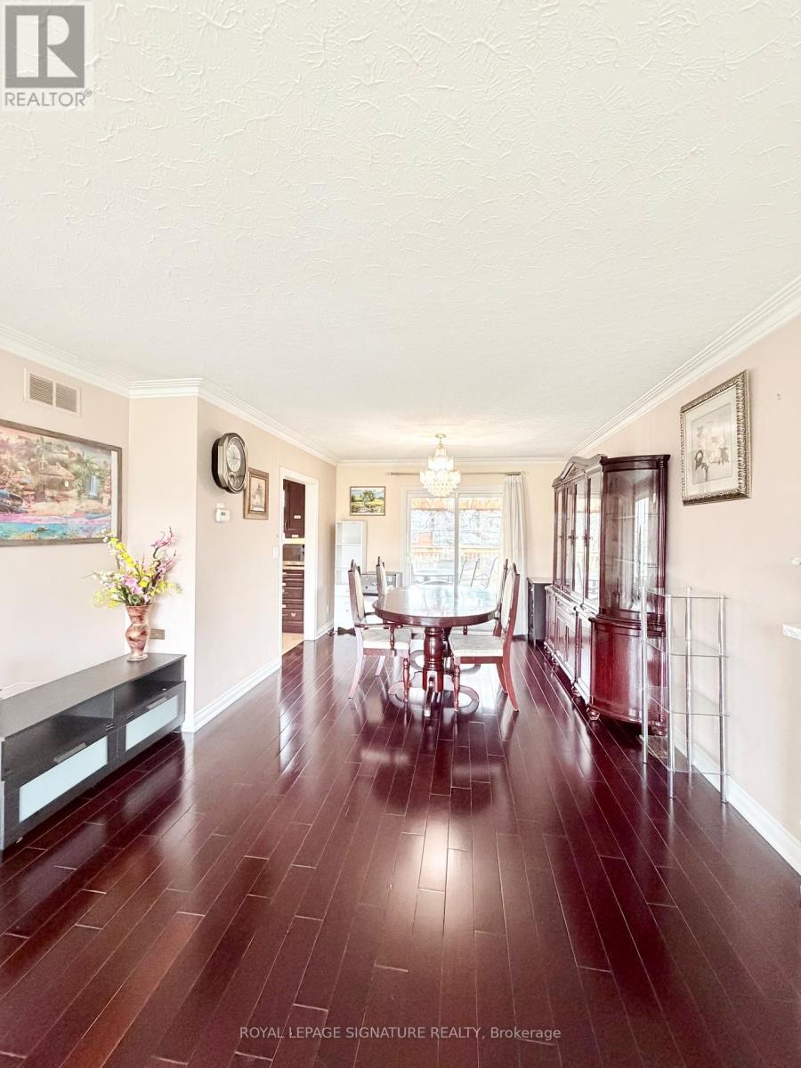 1830 Christopher Road, Mississauga, Ontario  L5J 2K8 - Photo 9 - W12968398