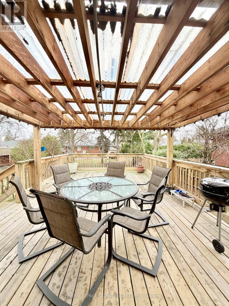 1830 Christopher Road, Mississauga, Ontario  L5J 2K8 - Photo 31 - W12968398