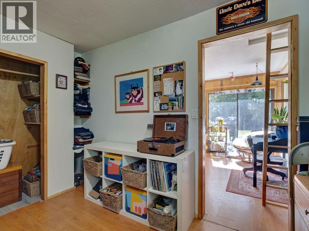 394 Pratt Road, Gibsons, British Columbia  V0N 1V4 - Photo 9 - R3108156