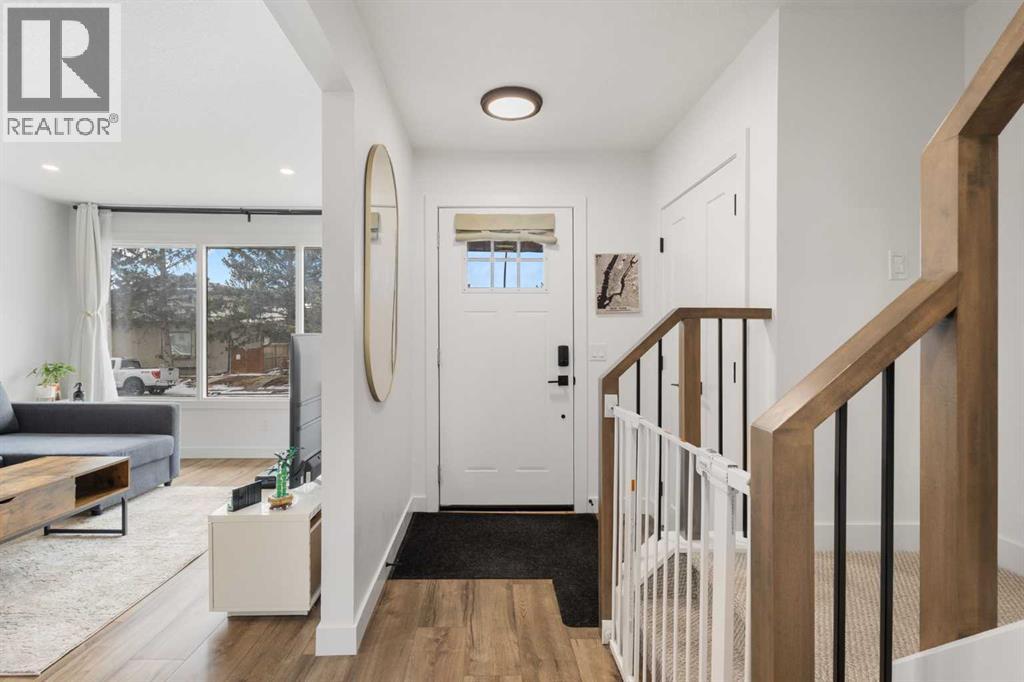 110 Cedarwood Hill SW, Calgary, Alberta  T2W 3H5 - Photo 3 - A2297017