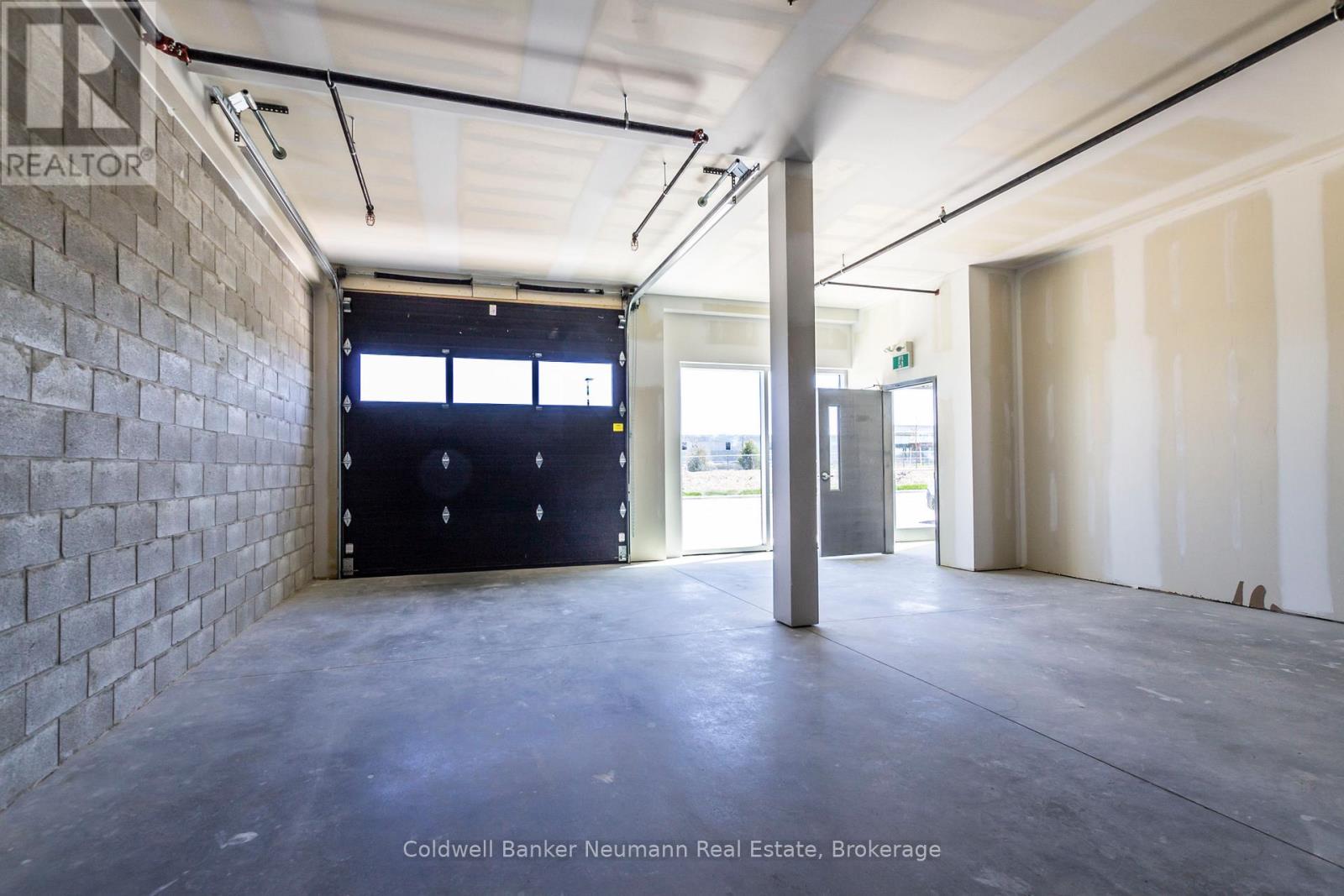 27 - 589 Hanlon Creek Boulevard, Guelph, Ontario  N1C 0A1 - Photo 4 - X12968456