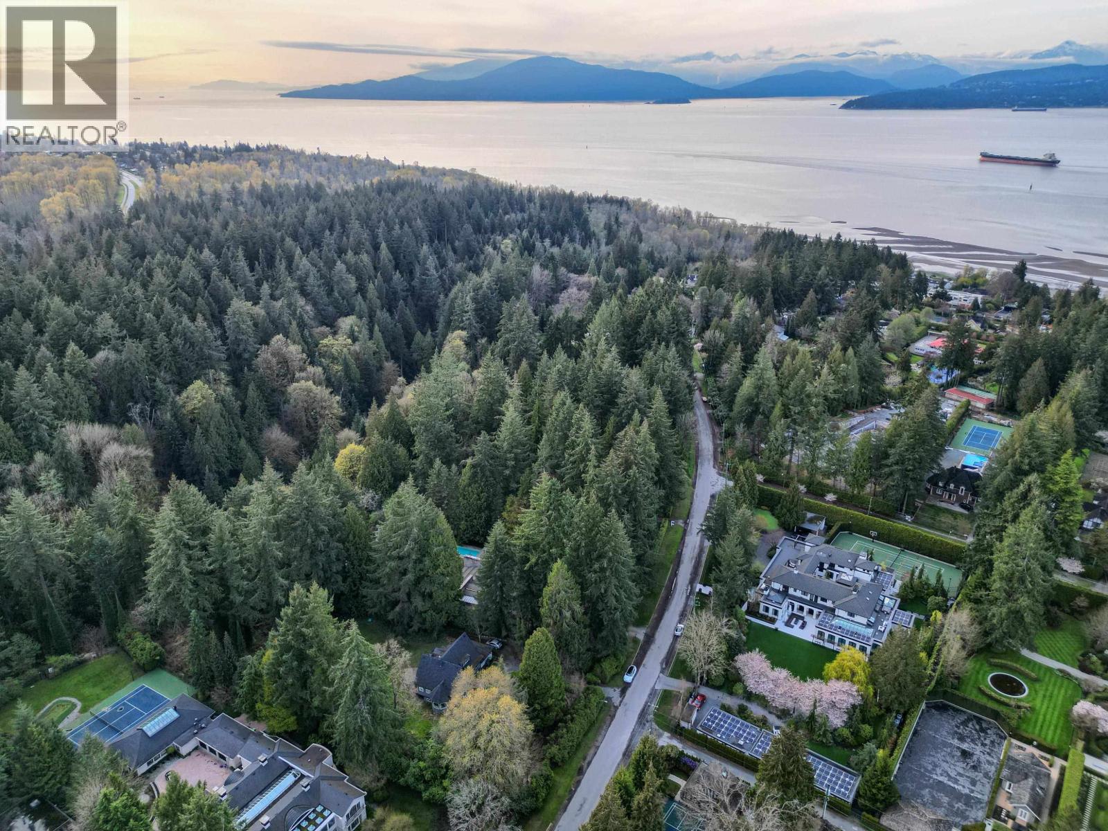 1825 Drummond Drive, Vancouver, British Columbia V6T 1B7 - Photo 4 - R3108095