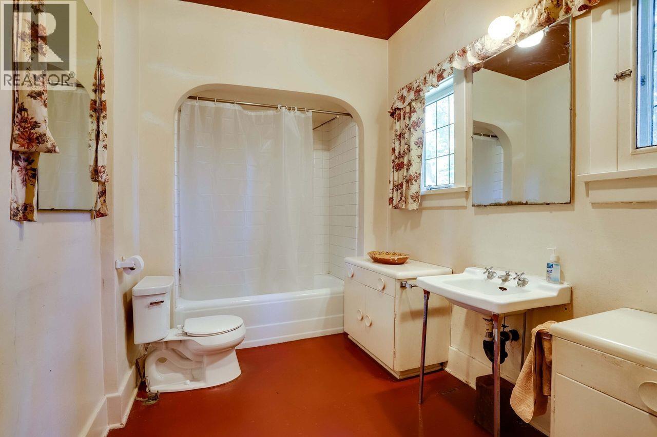 1825 Drummond Drive, Vancouver, British Columbia  V6T 1B7 - Photo 16 - R3108095