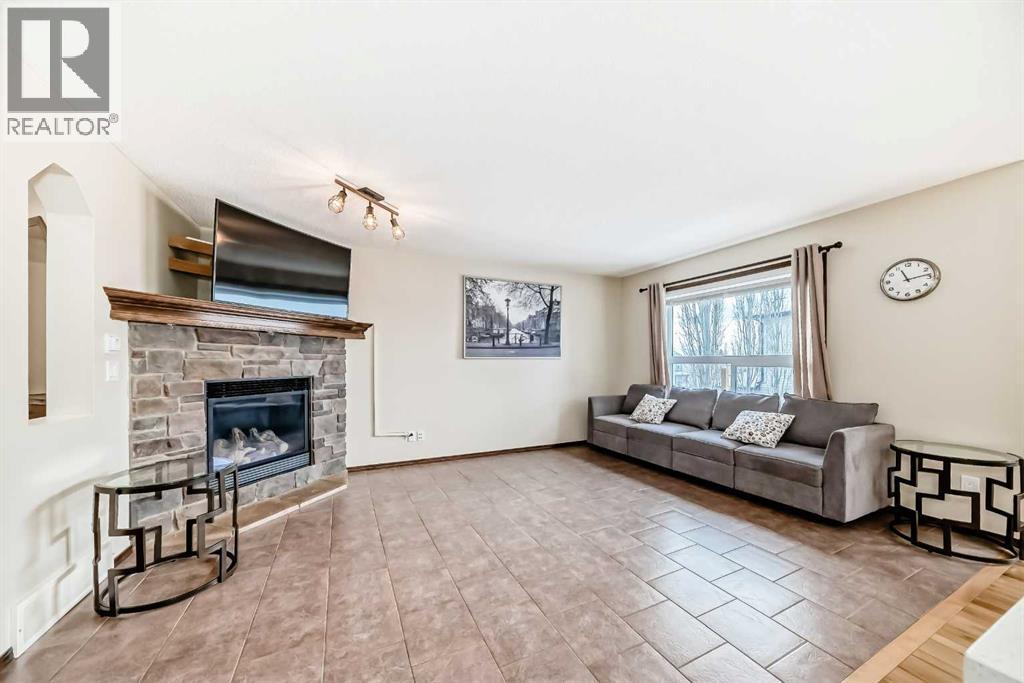 7 Tuscany Ridge Crescent NW, Calgary, Alberta  T3L 3C8 - Photo 11 - A2296910