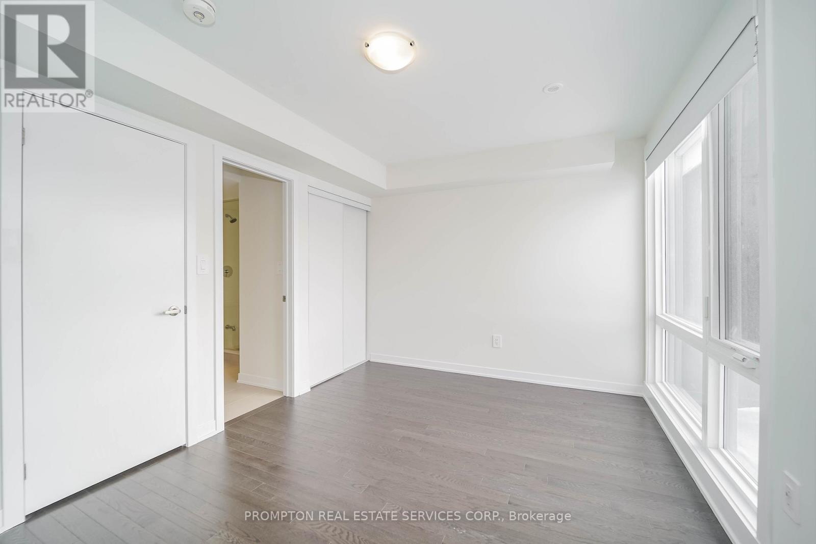 38 Green Gardens Upper Boulevard, Toronto, Ontario  M6A 0E6 - Photo 18 - C12968506