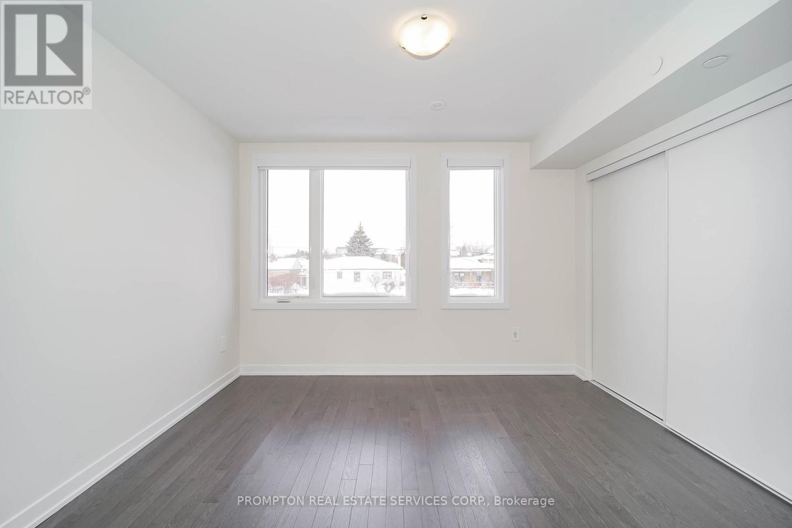 38 Green Gardens Upper Boulevard, Toronto, Ontario  M6A 0E6 - Photo 22 - C12968506