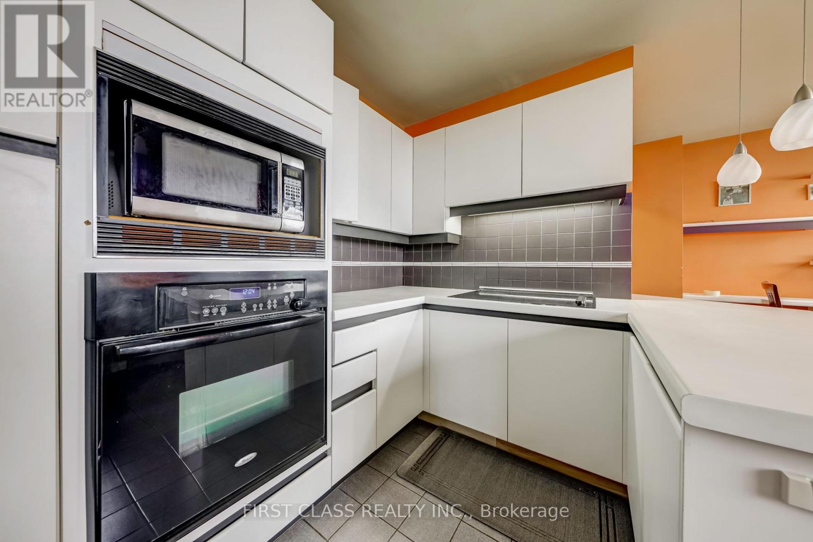 26 York Road, Toronto, Ontario  M2L 1M8 - Photo 14 - C12968512