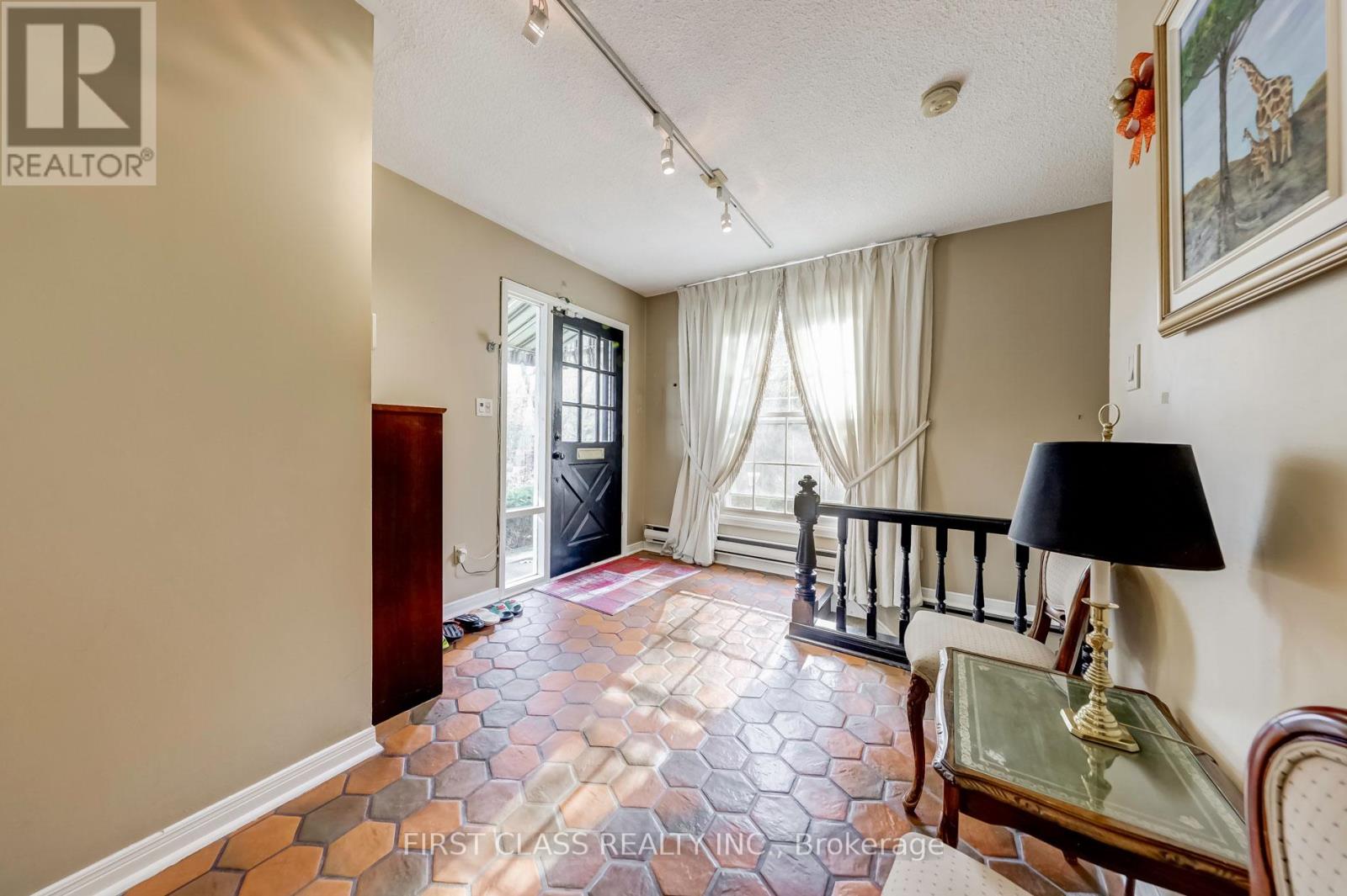 26 York Road, Toronto, Ontario  M2L 1M8 - Photo 6 - C12968512