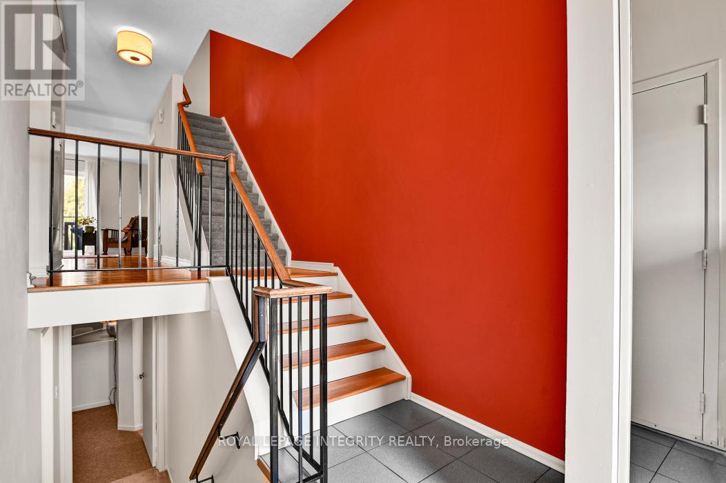 430 Sandhamn Private, Ottawa, Ontario  K1T 2Z1 - Photo 2 - X12968440