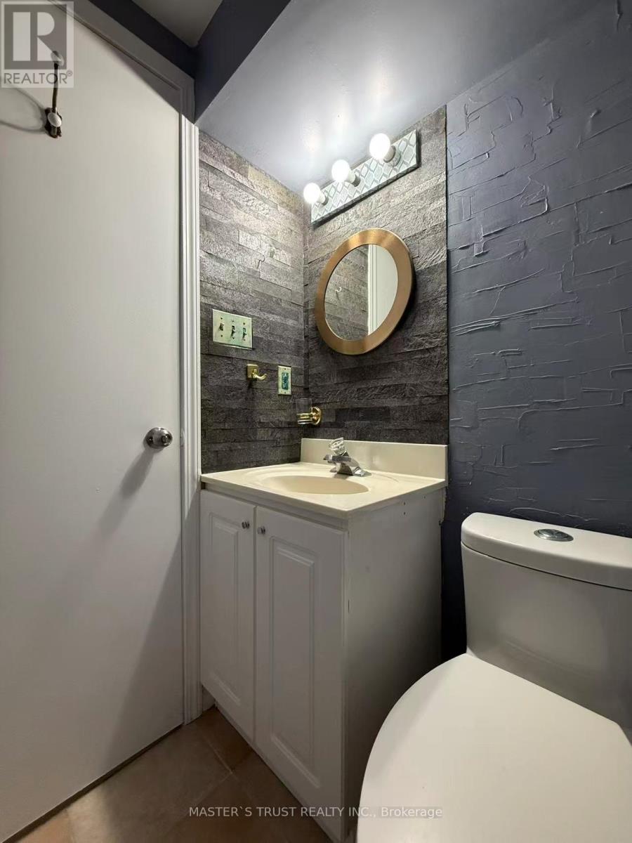 Bsmt - 16 Farmington Crescent, Toronto, Ontario  M1S 1G1 - Photo 10 - E12968436