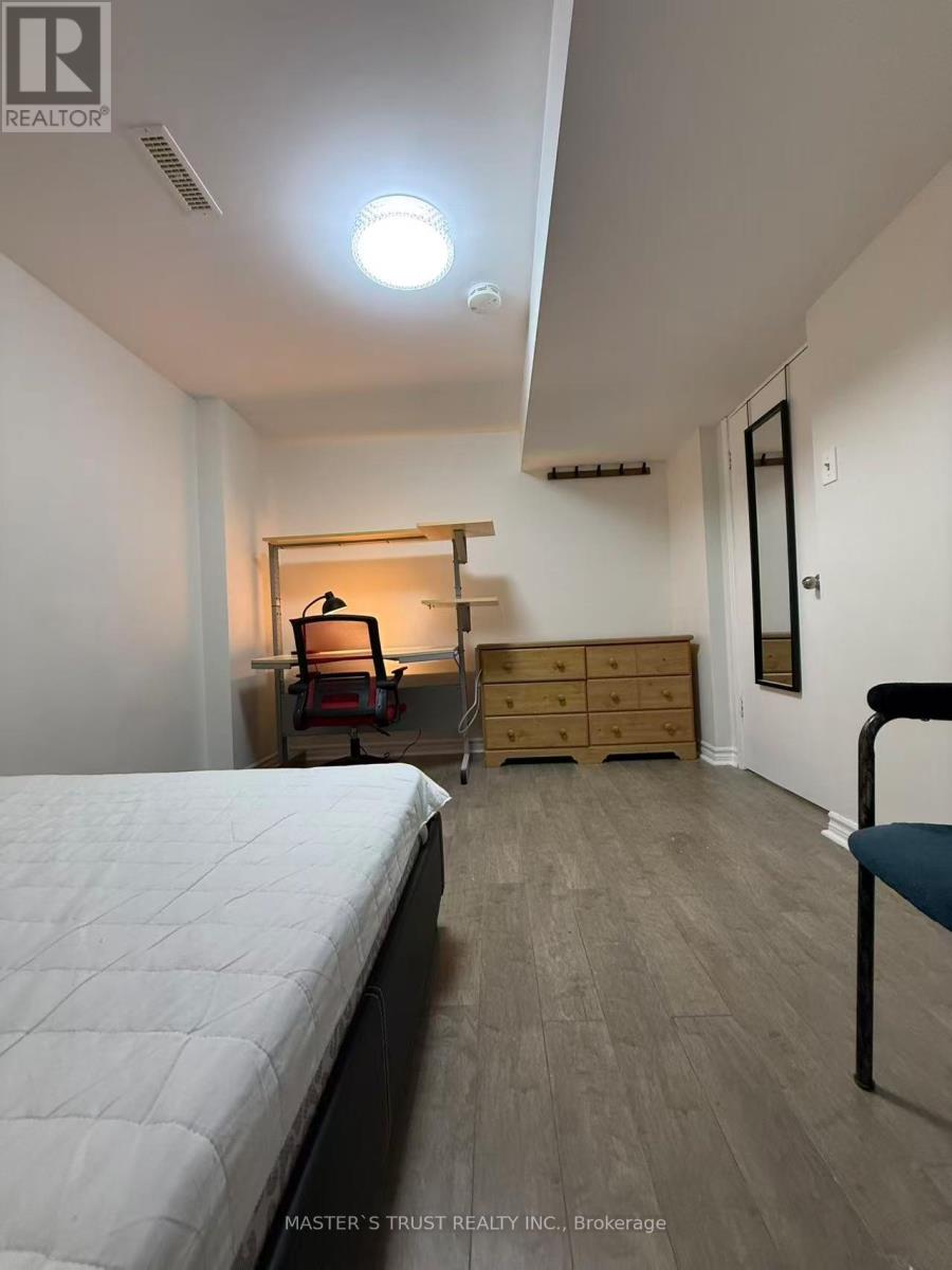 Bsmt - 16 Farmington Crescent, Toronto, Ontario  M1S 1G1 - Photo 5 - E12968436