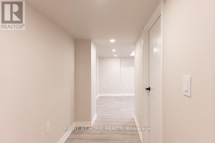 6 Bellvare Crescent, Toronto, Ontario  M1R 2M9 - Photo 17 - E12968452