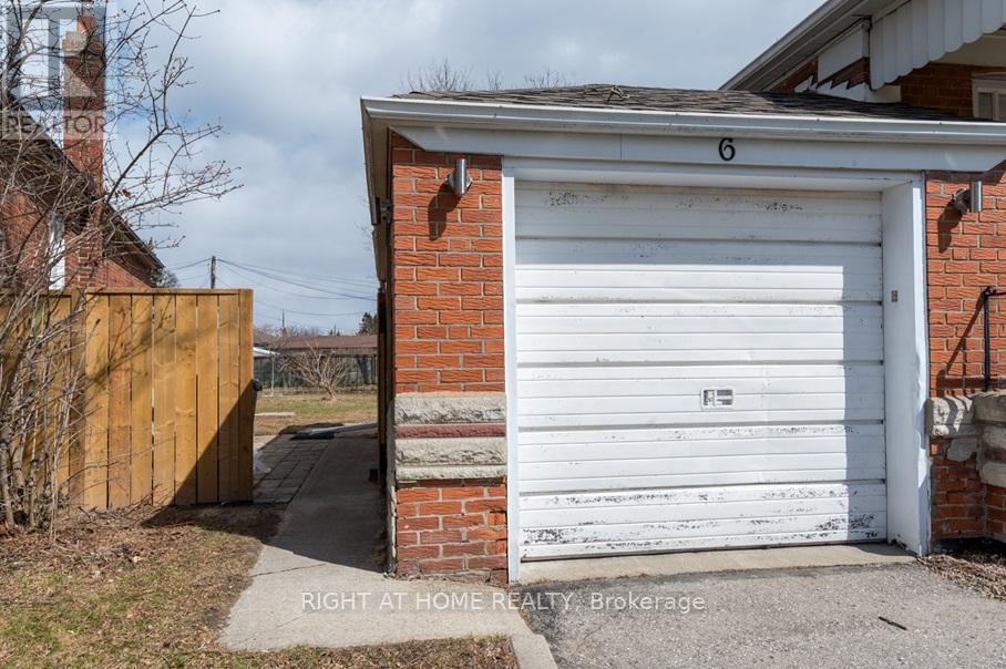 6 Bellvare Crescent, Toronto, Ontario  M1R 2M9 - Photo 2 - E12968452