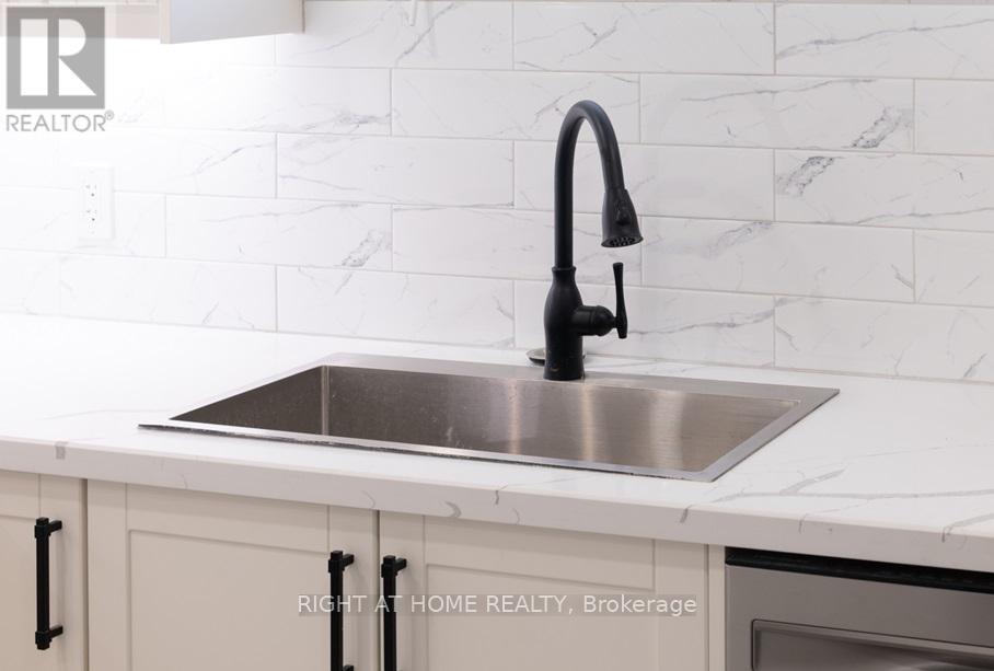 6 Bellvare Crescent, Toronto, Ontario  M1R 2M9 - Photo 7 - E12968452