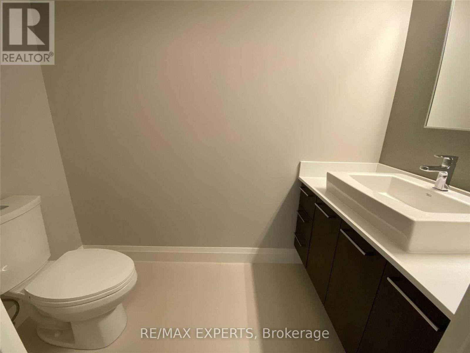 719 - 4800 Highway 7, Vaughan, Ontario  L4L 1H8 - Photo 12 - N12968520