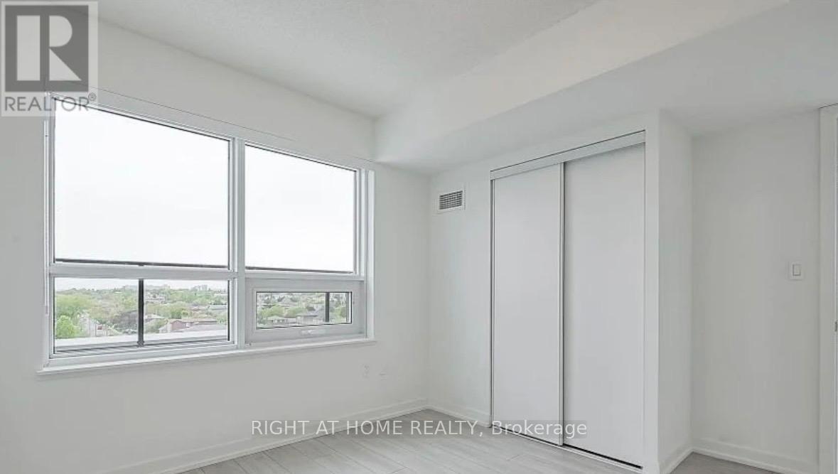 521 - 556 Marlee Avenue, Toronto, Ontario  M6B 0B1 - Photo 5 - W12968476